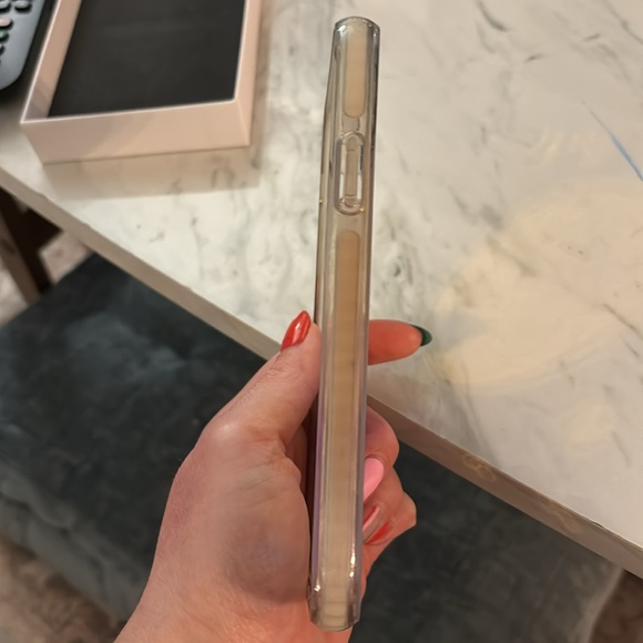 iPhone 11 case - Picture 4 of 6